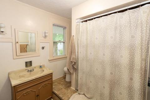 311 E Madison St, Goshen, IN 46526 photo 20