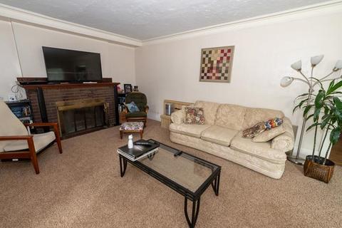 311 E Madison St, Goshen, IN 46526 photo 6