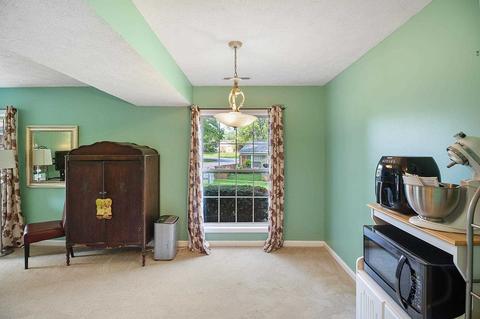 921 E Waterloo Dr, Bloomington, IN 47401 photo 7