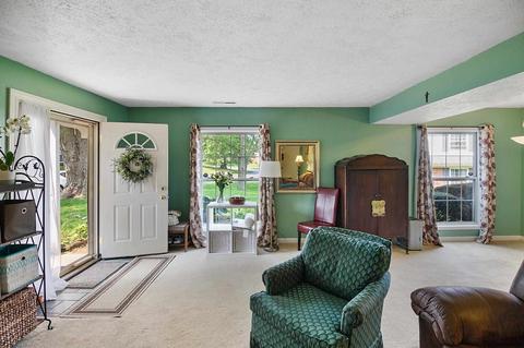 921 E Waterloo Dr, Bloomington, IN 47401 photo 5