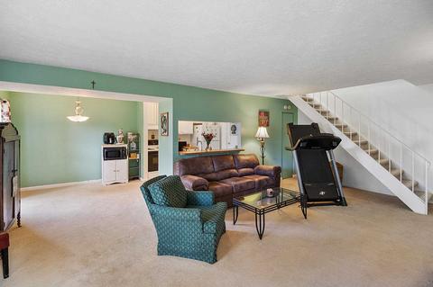 921 E Waterloo Dr, Bloomington, IN 47401 photo 6