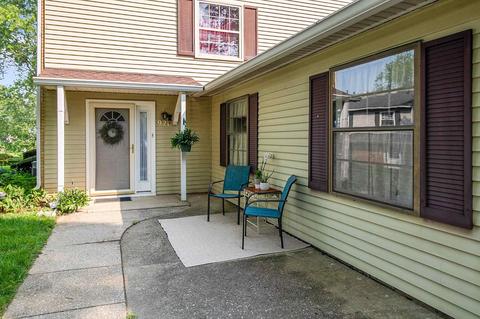 921 E Waterloo Dr, Bloomington, IN 47401 photo 2