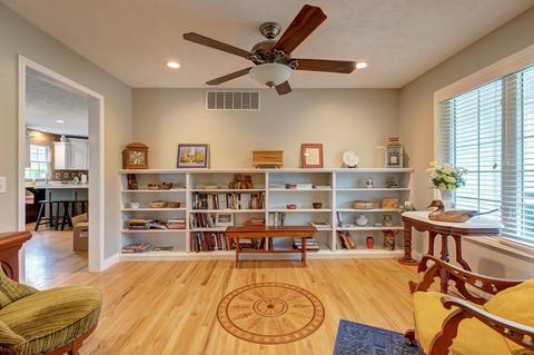 4198 W Maefield Ct, Bloomington, IN 47404 photo 6
