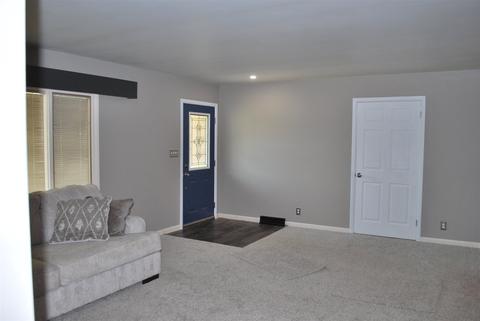 323 E 3rd St, Warren, IN 46792 photo 7