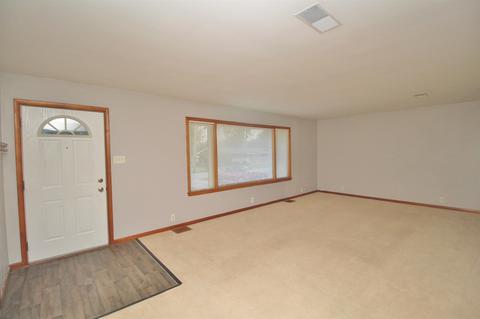 305 E Mulberry St, Converse, IN 46919 photo 3