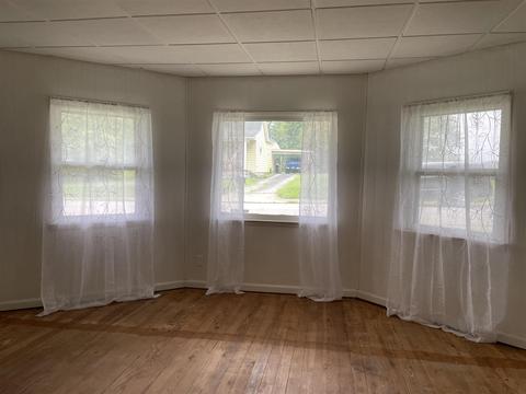 918 Walnut St, Oolitic, IN 47451 photo 4