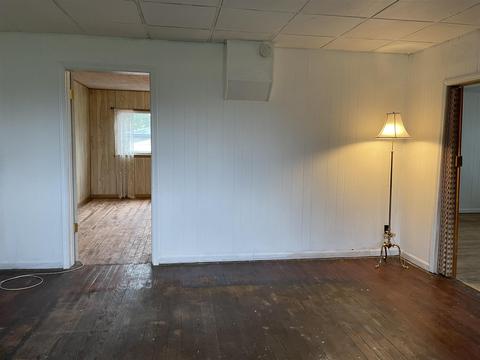 918 Walnut St, Oolitic, IN 47451 photo 5