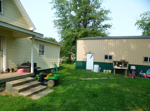 206 E Danner St, Elnora, IN 47529 photo 26