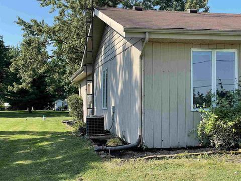 1900 E Hamilton Dr, Muncie, IN 47303 photo 2