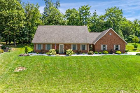 27 Carter Blvd, Jasper, IN 47546 photo 1