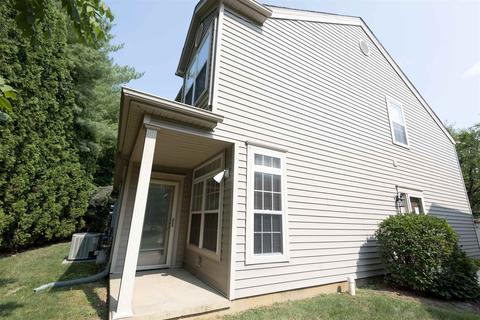 721 E Bayberry Ct, Bloomington, IN 47401 photo 4