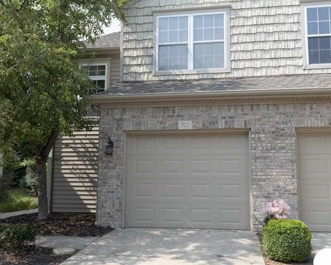 721 E Bayberry Ct, Bloomington, IN 47401 photo 2