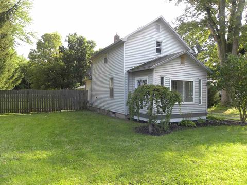 2015 Trinity St, Huntertown, IN 46748 photo 2