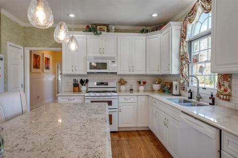 15423 Roscommon Ln, Granger, IN 46530 photo 7