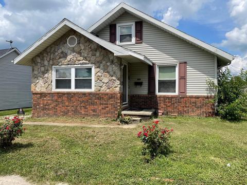 910 E Broadway St, Princeton, IN 47670 photo 1