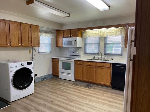 910 E Broadway St, Princeton, IN 47670 photo 6