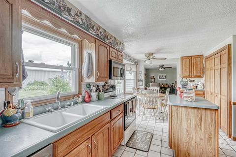 13808 Feighner Rd, Yoder, IN 46798 photo 14