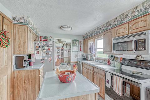 13808 Feighner Rd, Yoder, IN 46798 photo 13