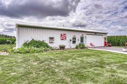 13808 Feighner Rd, Yoder, IN 46798 photo 2
