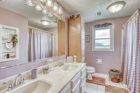 13808 Feighner Rd, Yoder, IN 46798 photo 20