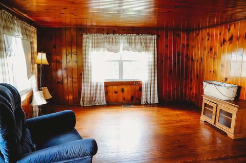 401 W Frank St, Mitchell, IN 47446 photo 3