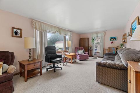312 E High St, Garrett, IN 46738 photo 4