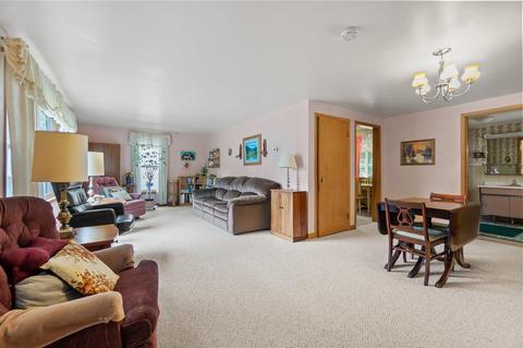 312 E High St, Garrett, IN 46738 photo 3