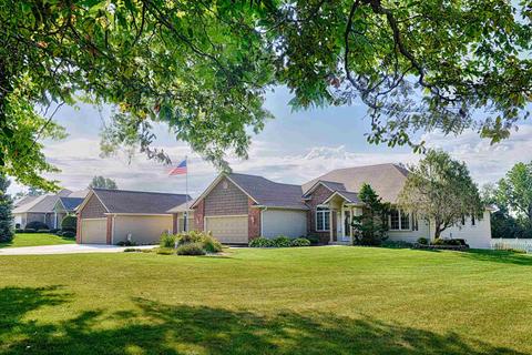 3536 Franklin Dr, Auburn, IN 46706 photo 4