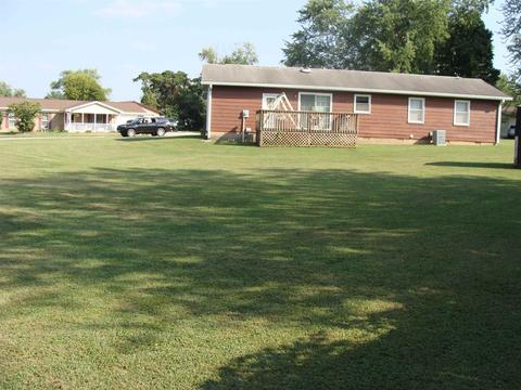246 Bartlett Dr, Mitchell, IN 47446 photo 2
