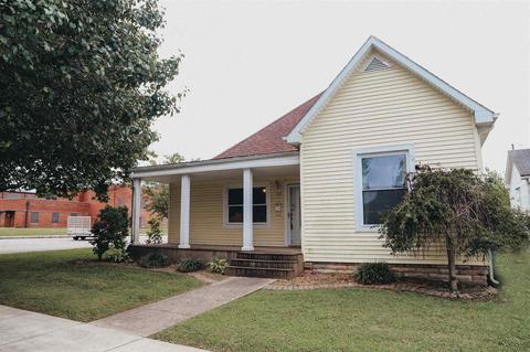 503 N 8th St, Mitchell, IN 47446 photo 1