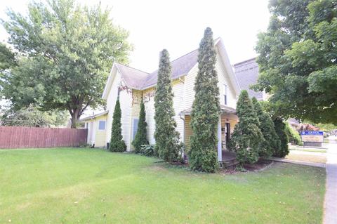 205 E Main St, Syracuse, IN 46567 photo 3
