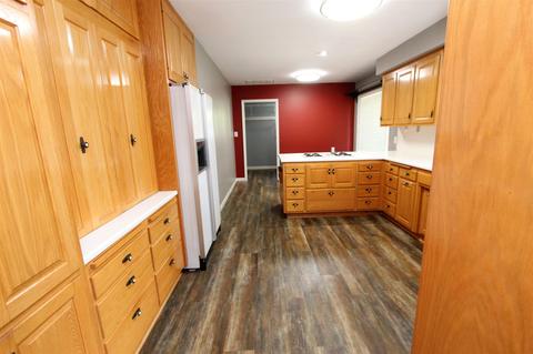 210 E Clark St, Flora, IN 46929 photo 4