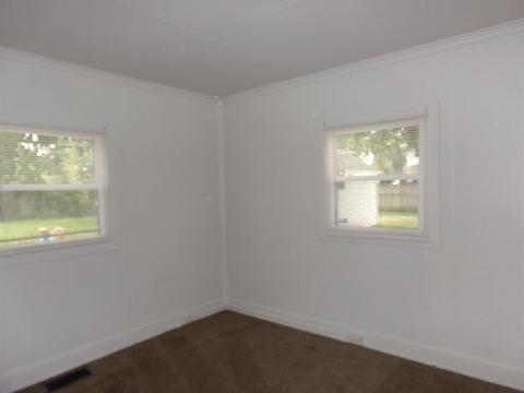 1002 E Fairview Ave, South Bend, IN 46614 photo 8