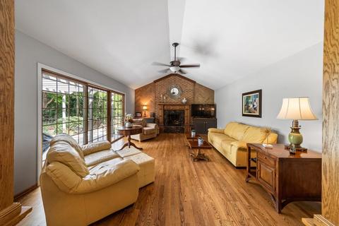 51555 Fox Pointe Ln, Granger, IN 46530 photo 8