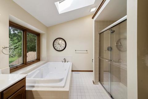 51555 Fox Pointe Ln, Granger, IN 46530 photo 21