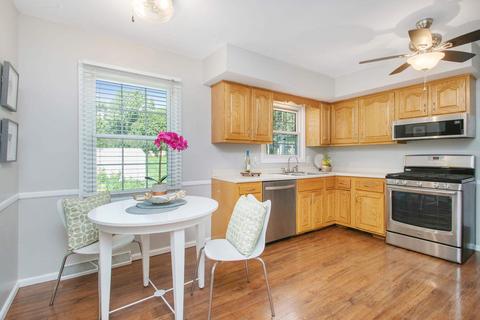 16677 Valley Forge Ln, Granger, IN 46530 photo 5