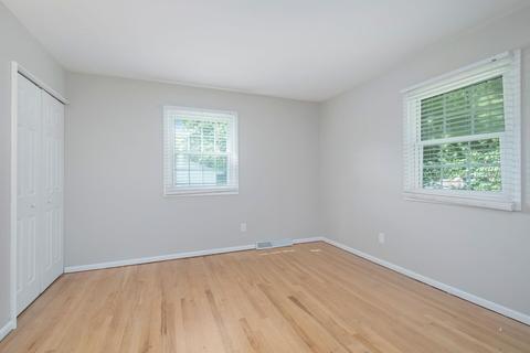 16677 Valley Forge Ln, Granger, IN 46530 photo 12