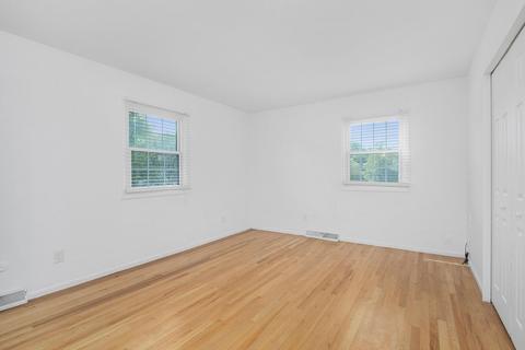 16677 Valley Forge Ln, Granger, IN 46530 photo 9