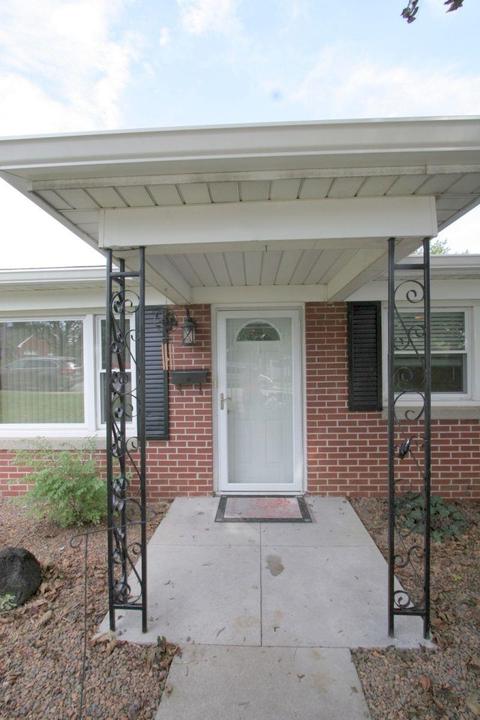 940 Macarthur St, Jasper, IN 47546 photo 3