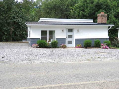 69 11th St, Covington, IN 47932 photo 2