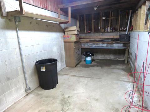 69 11th St, Covington, IN 47932 photo 15
