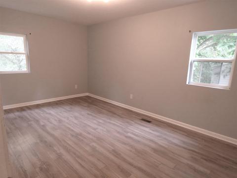 69 11th St, Covington, IN 47932 photo 11