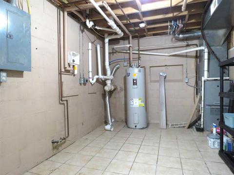 69 11th St, Covington, IN 47932 photo 14