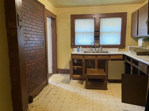 724 E Broadway St, Kokomo, IN 46901 photo 8