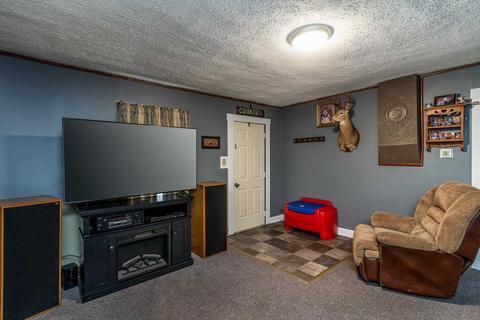 122 W Warren St, Mitchell, IN 47446 photo 9