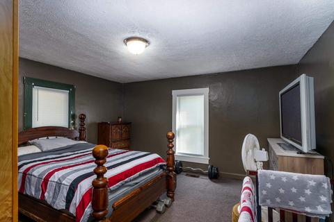 122 W Warren St, Mitchell, IN 47446 photo 11