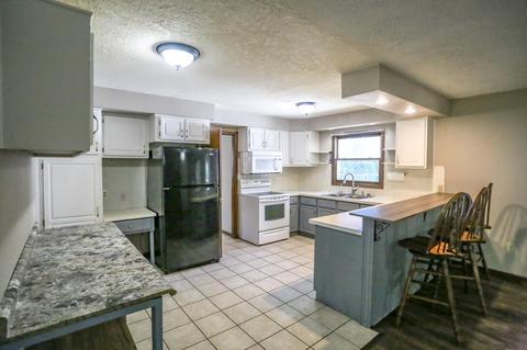 8909 Eby Rd, Fort Wayne, IN 46835 photo 4