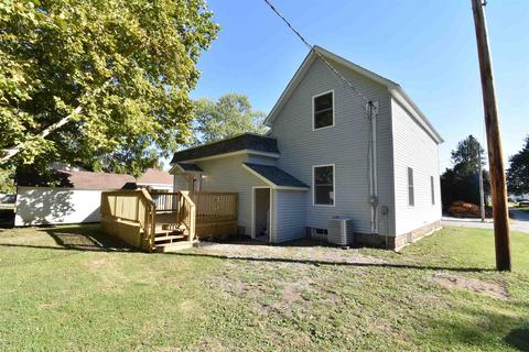 103 W 3rd St, Fowler, IN 47944 photo 2