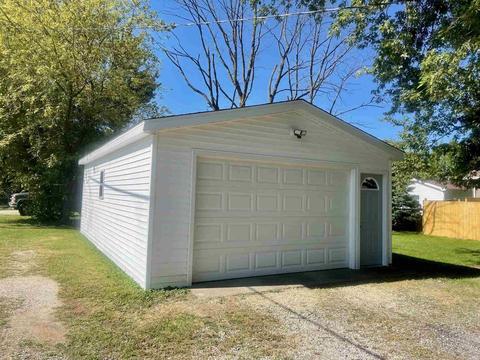 817 N Nancy St, Warren, IN 46792 photo 4