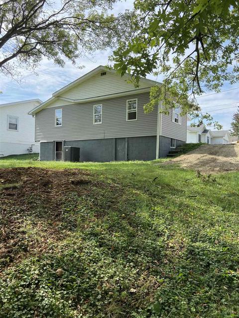 2618 U St, Bedford, IN 47421 photo 4